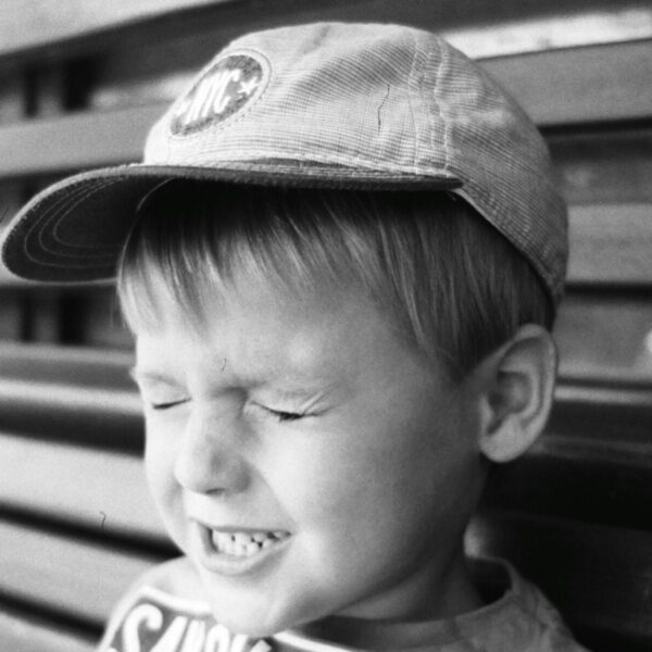 child forceful blinking
